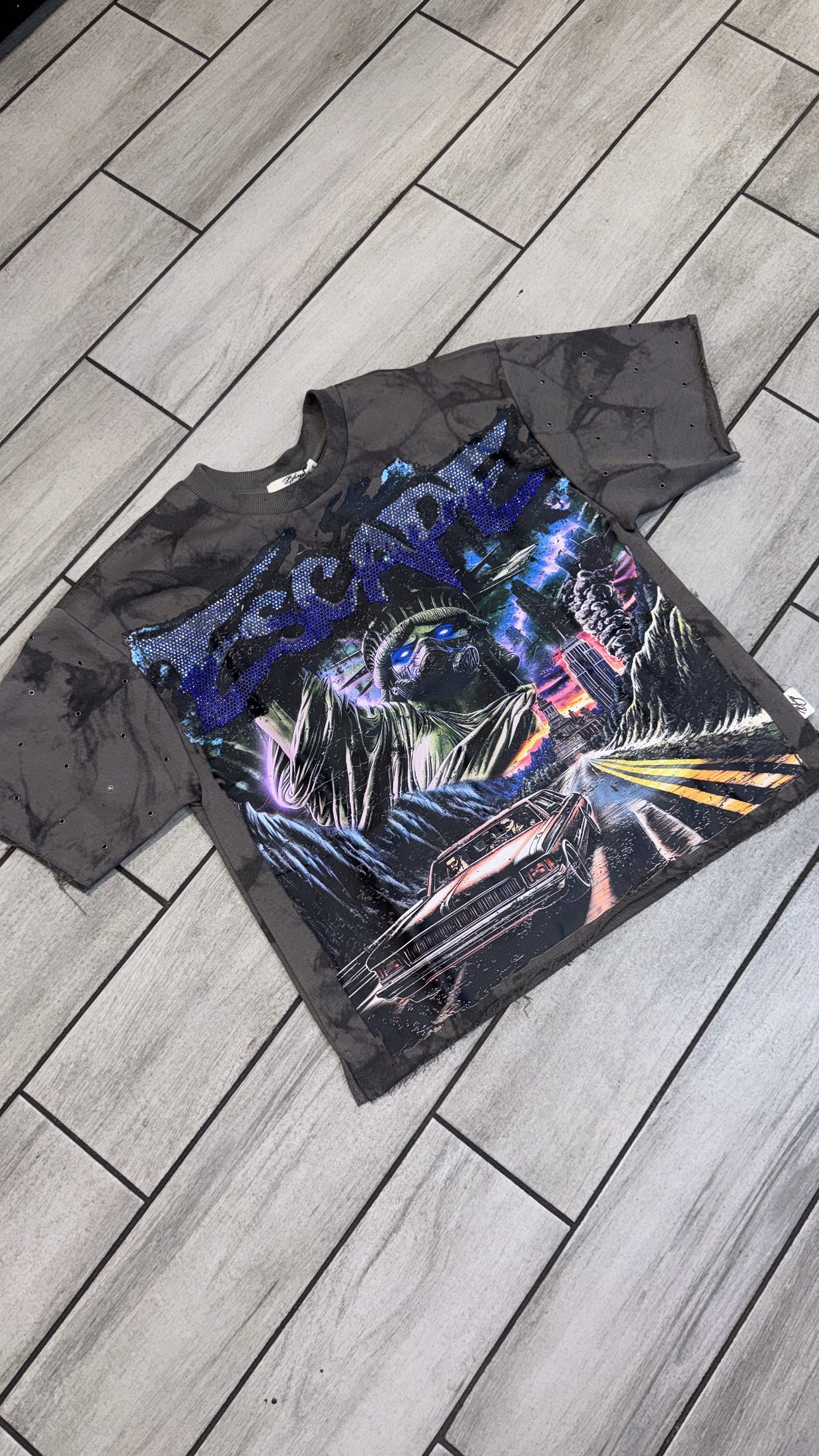 ESCAPE BOXY TEE